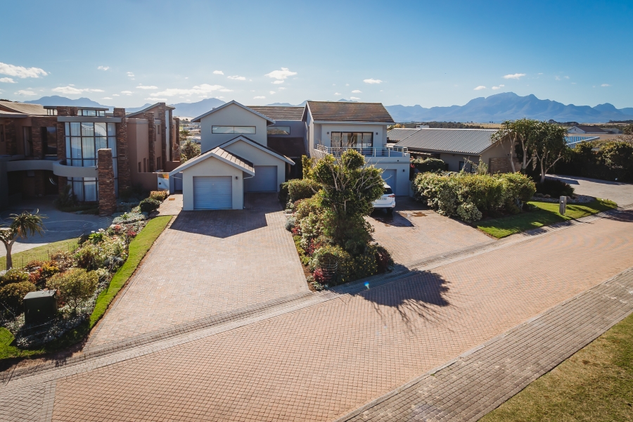 4 Bedroom Property for Sale in Herolds Bay Western Cape